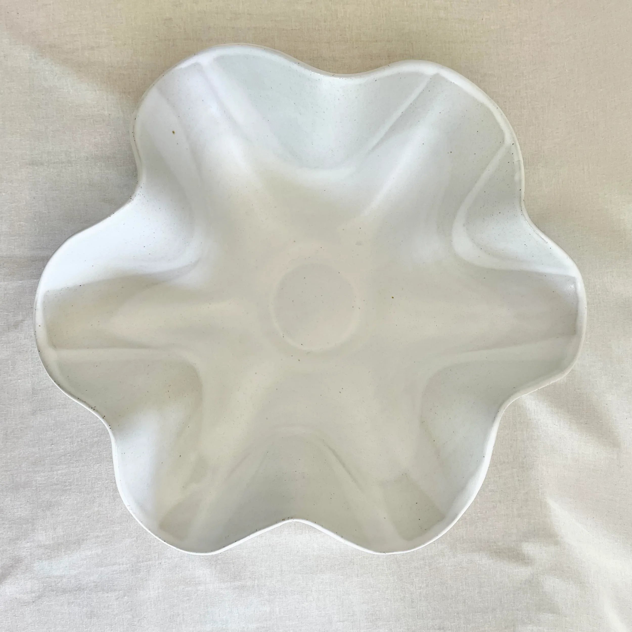 Oversized Wave Bowl - White