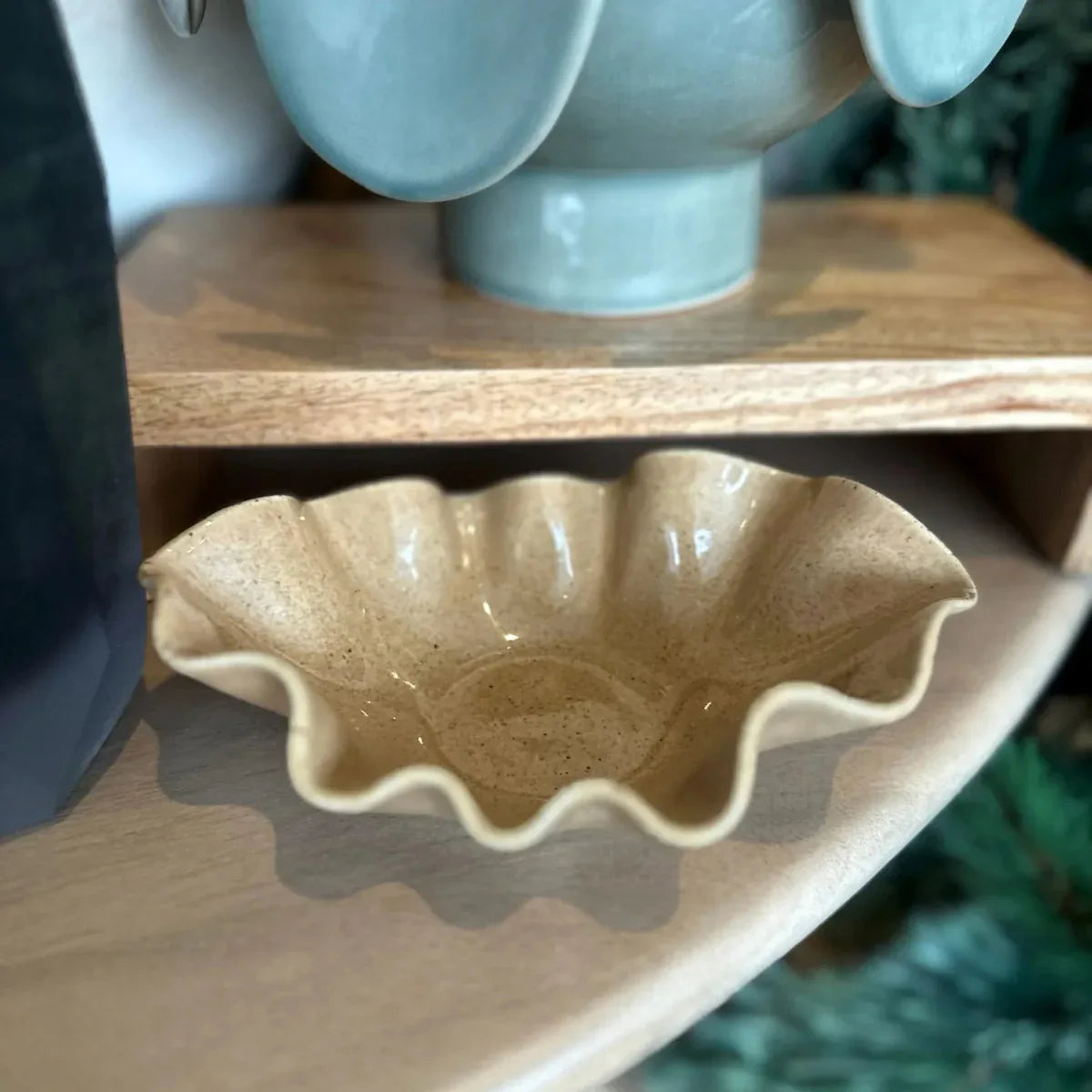 Decorative Wave Dishes - Small - Caramel